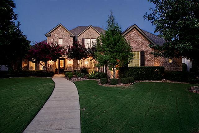 1st image of 215 Pintail Dr