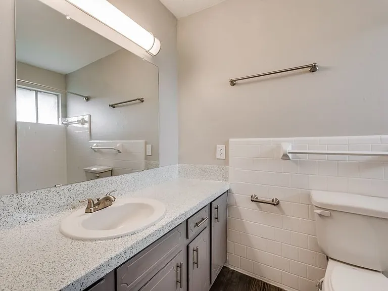 The Bianca Apartments — Photo 9