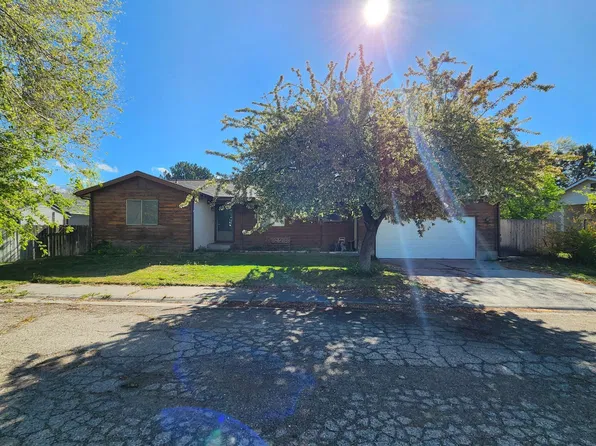 1476 En Casa Villa Dr, Mountain Home, ID 83647