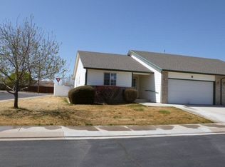 1800 Kingsroyal Ct APT R, Pueblo, CO 81005