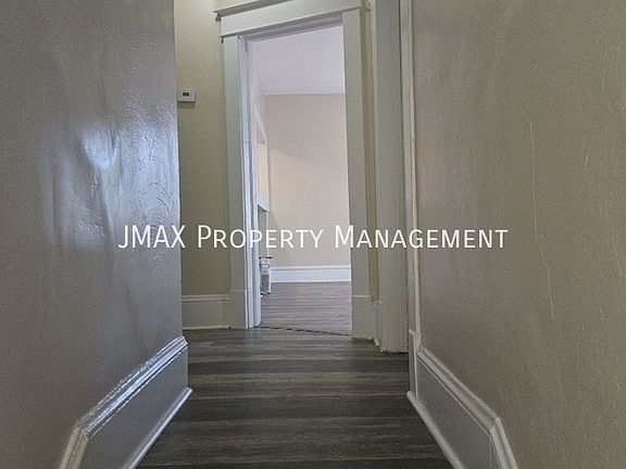3rd image of 1216 Dale Ave SE #B