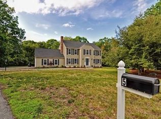5 Shirley Ln, Norfolk, MA 02056