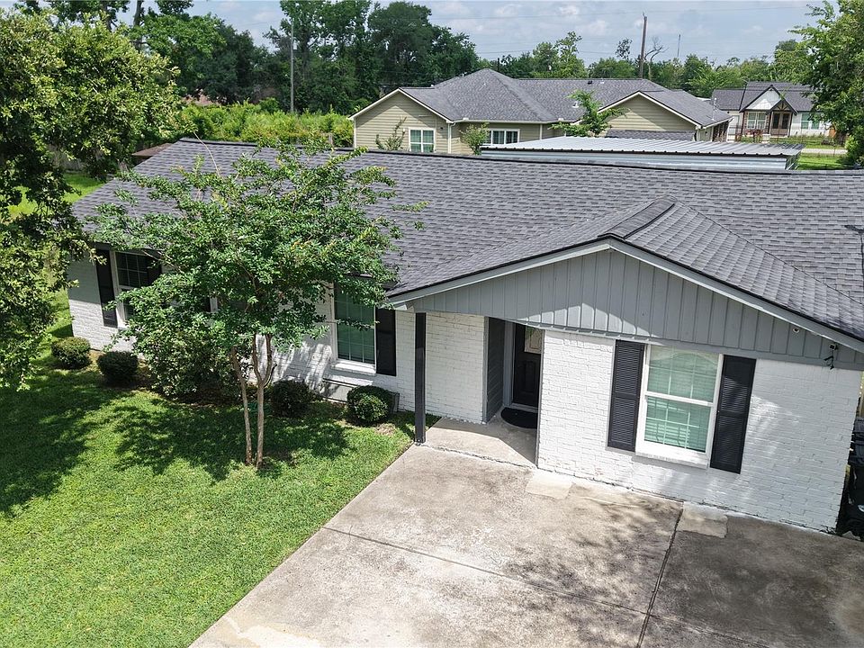 1st image of 16739 Forest Trail Dr