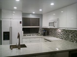 8360 Via Sonoma, La Jolla, CA 92037