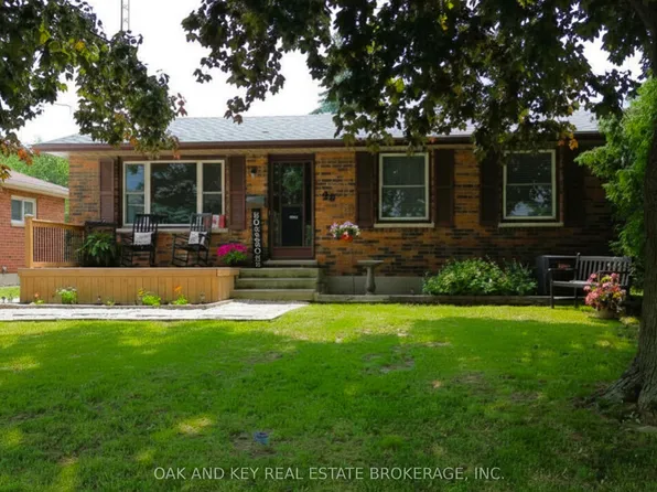 26 Sinclair Ave, Saint Thomas, ON N5R 3A8