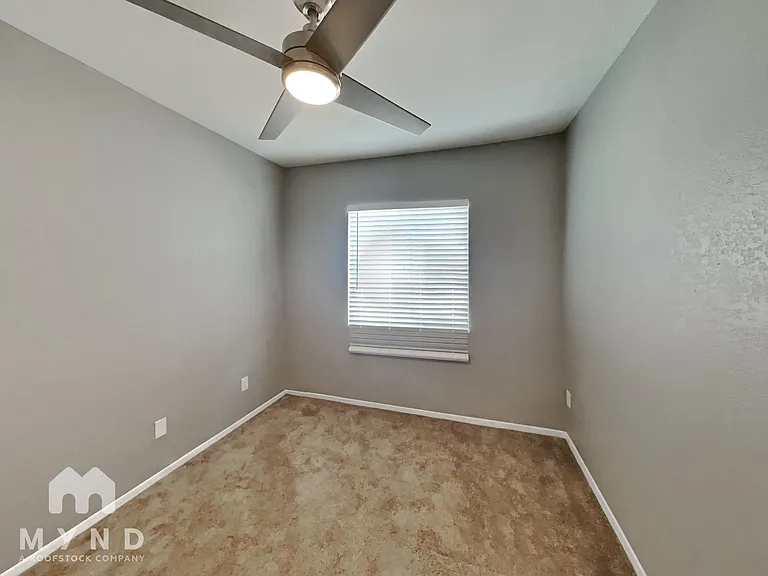 1014 W Malibu Dr — Photo 13