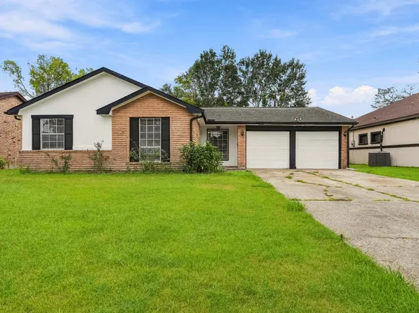 5223 Heathercrest St, Houston, TX 77045