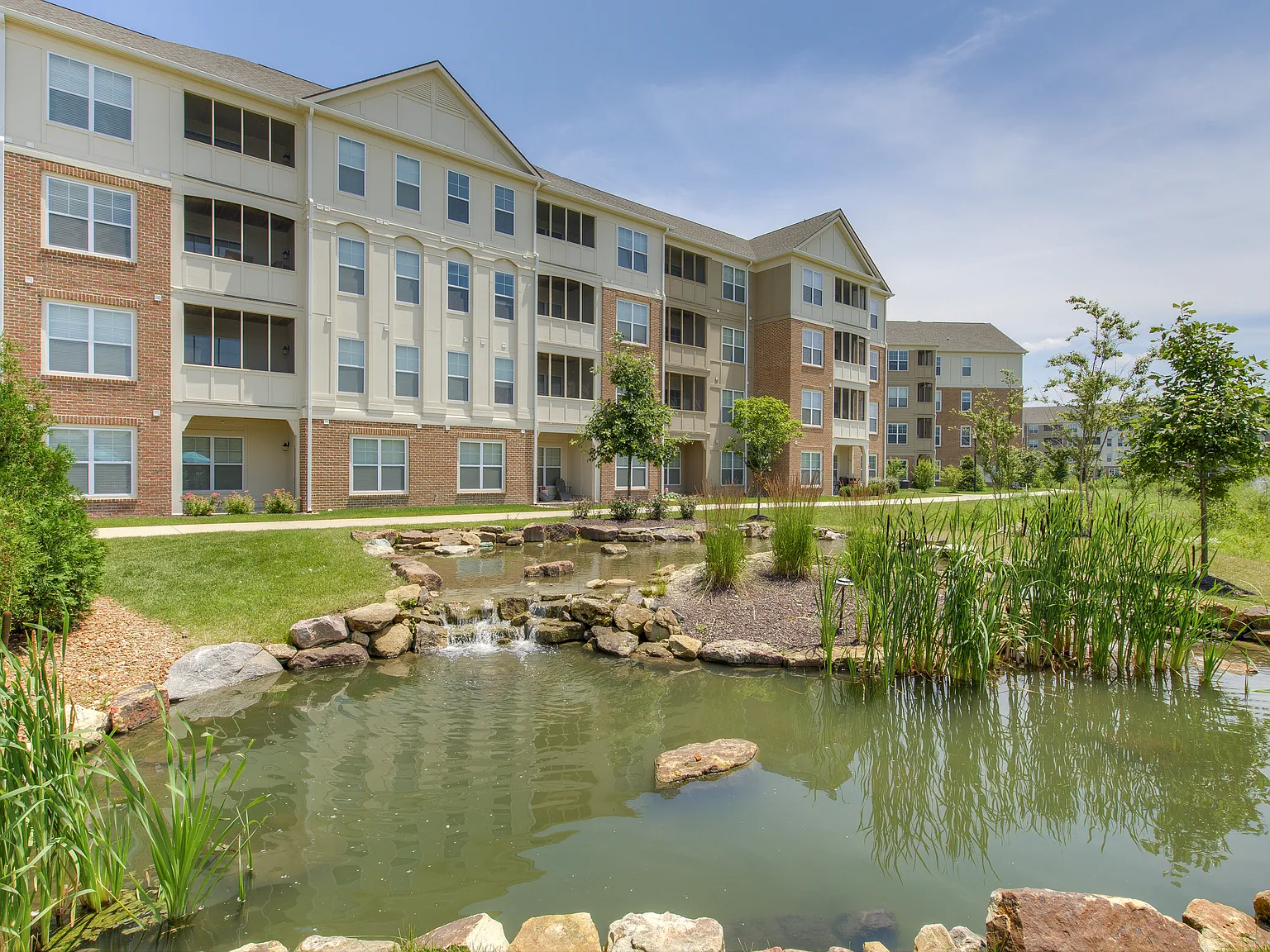 Lakeside of Carmel Apartments — Photo 1