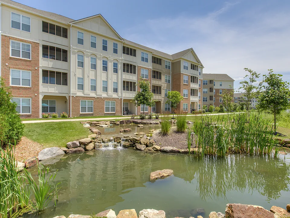 Lakeside of Carmel Apartments