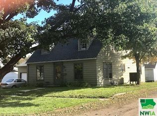 40 N 1st Ave W, Hartley, IA 51346