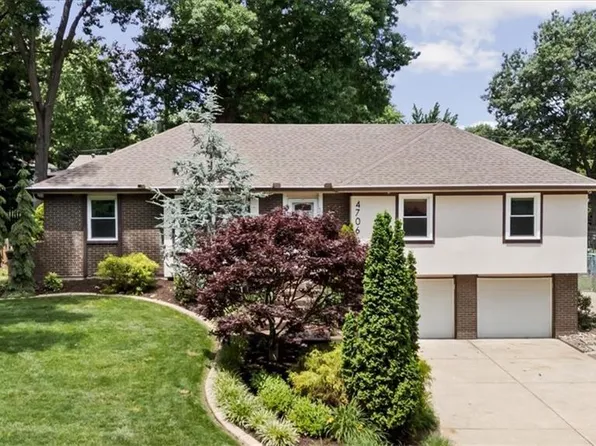 4706 Stearns Ln, Shawnee, KS 66203