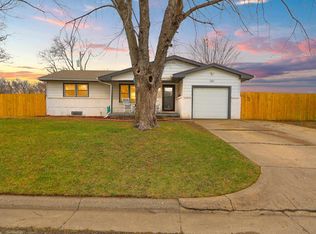 1361 Fogarty Dr, Junction City, KS 66441