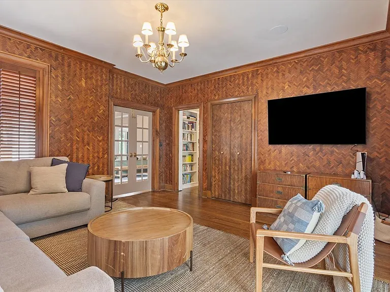 410 Rice Ave — Photo 17