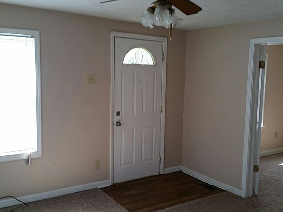 3rd image of 2453 Foltz St