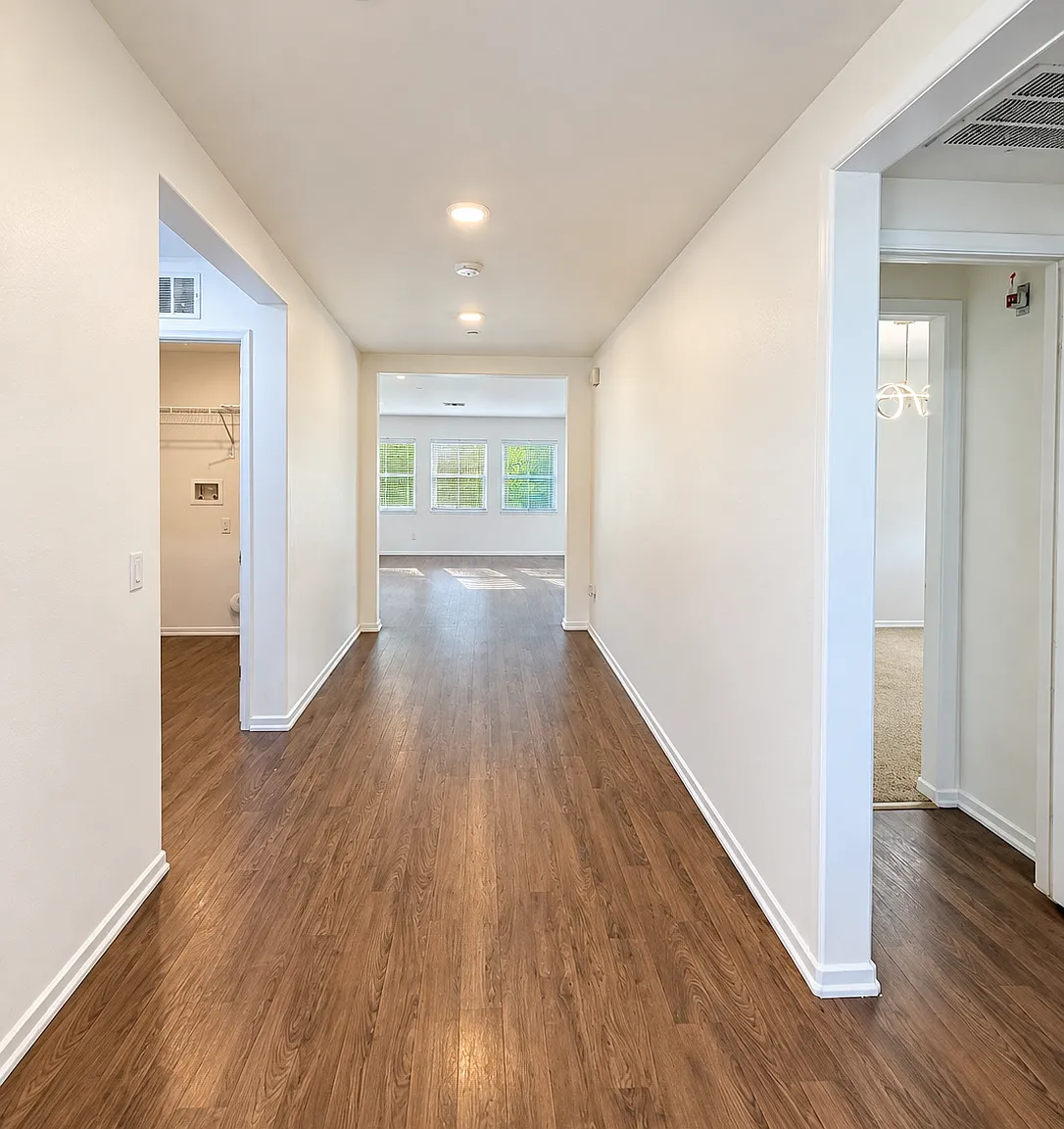 4 bed, 2052 sqft, $3,050 — Photo 3