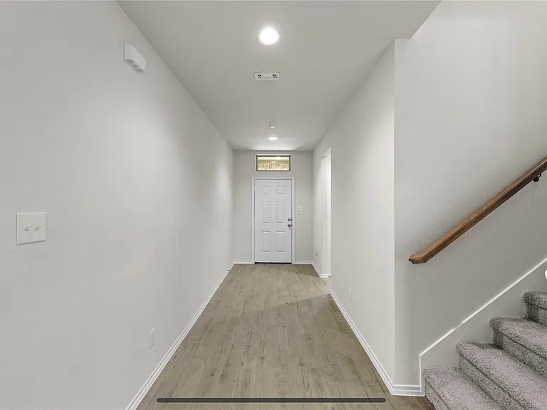 2112 Sesaro Dr — Photo 3
