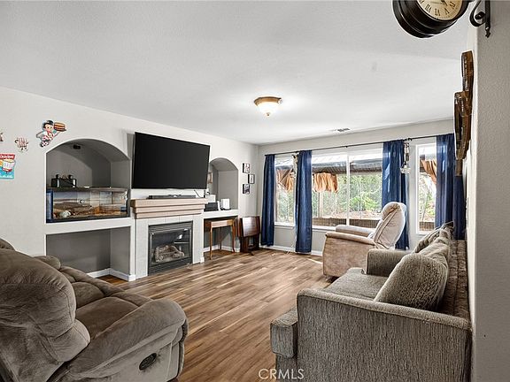5th image of 304 Mira Loma Dr