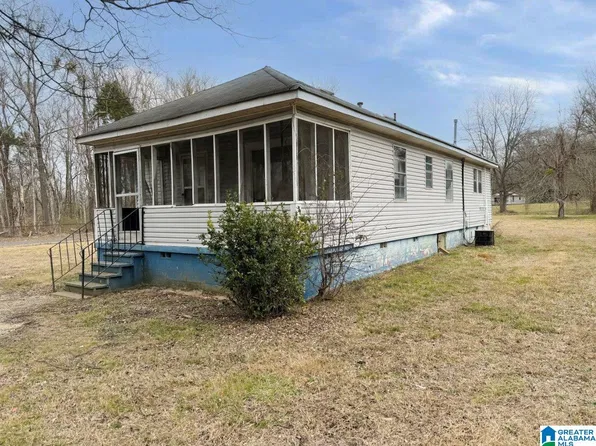 4438 Phillips Ct, Bessemer, AL 35022