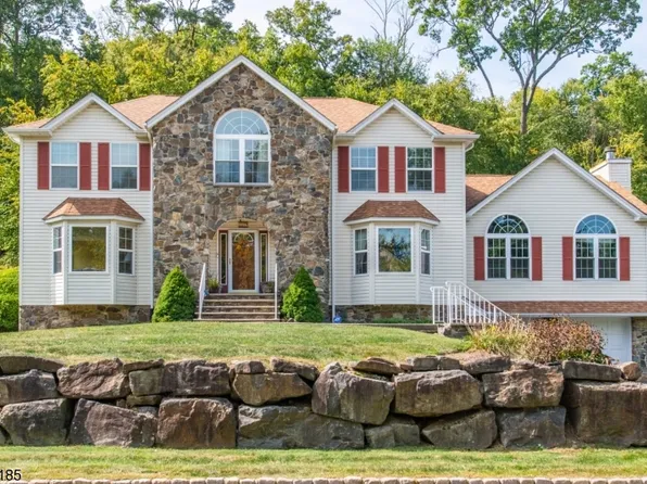 69 Continental Rd, West Milford Twp., NJ 07480