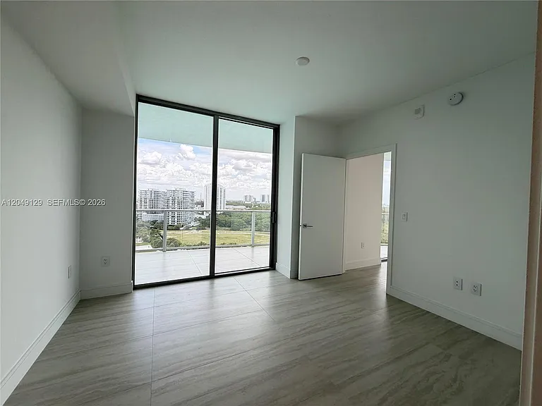 2411 Laguna Circle North 1411 #1411 — Photo 52