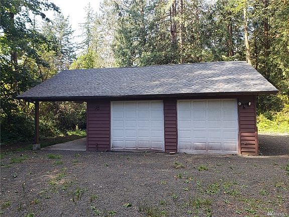 2nd image of 110 E Agate Dr