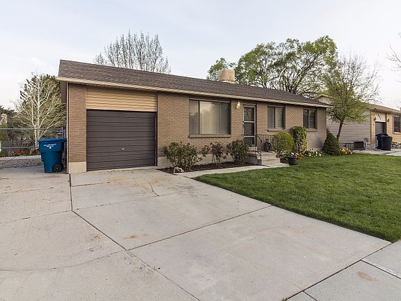 4th image of 3973 W Misty Dr