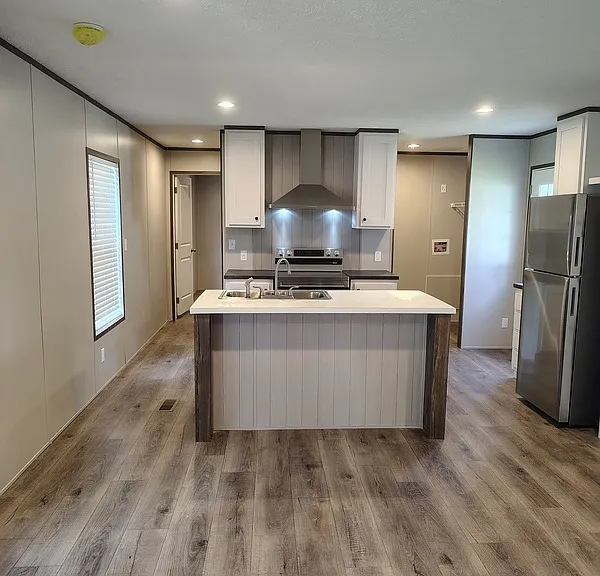 26 Spencer Dr — Photo 2