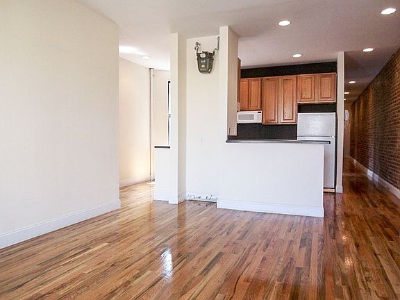 2nd image of 530 W 157th St APT 6b