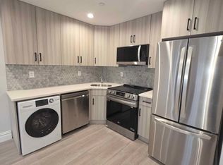 32-18 Union St #2B, Flushing, NY 11354