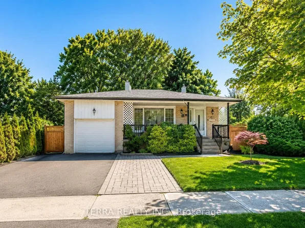157 Darlingside Dr #Basement, Toronto, ON M1E 3P4