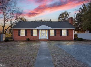 102 Southgate Ave, Fredericksburg, VA