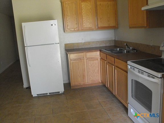 4th image of 1409 Hopi Trl