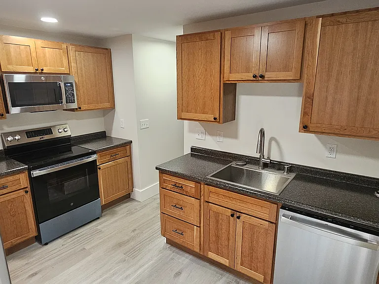 25 Hartford St #1 — Photo 7