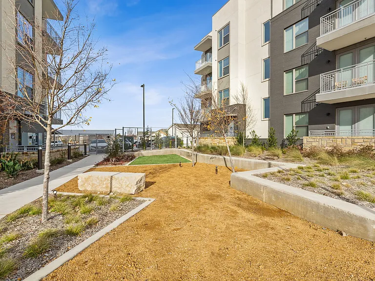 Ironcrest Apartments — Photo 15