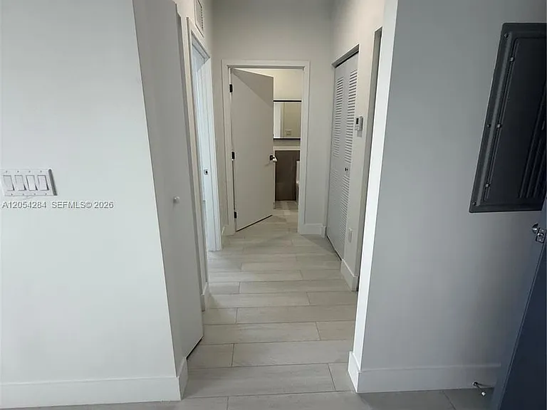 1091 E 17th St #403 — Photo 14