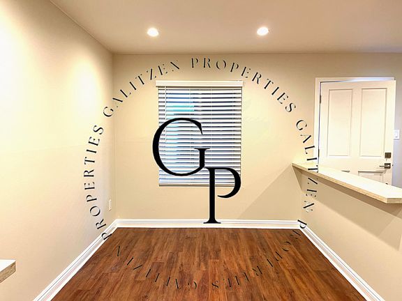 Dining area next to kitchen