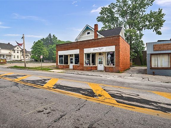 4th image of 16 Columbus St