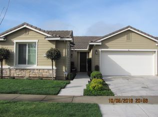 454 Applegate Dr, Oakdale, CA 95361