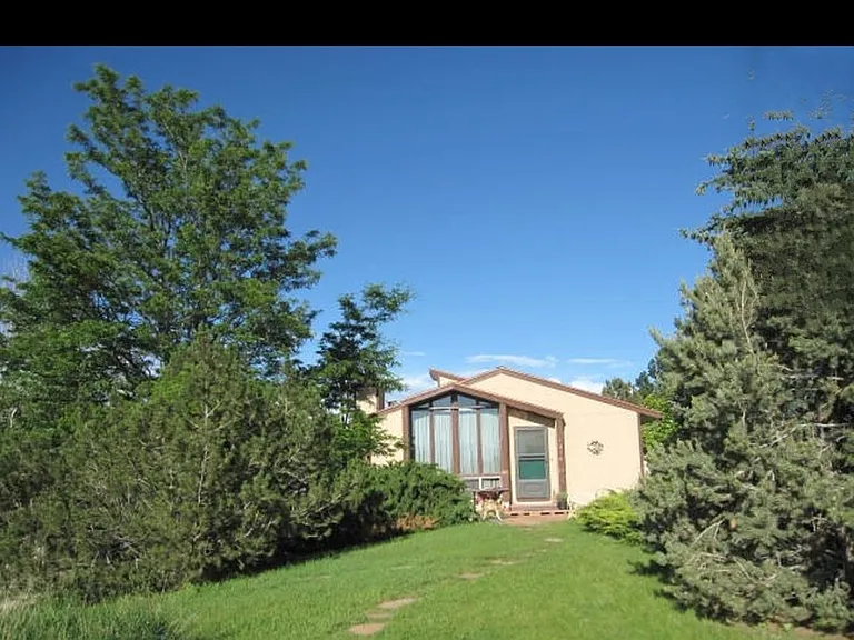 1210 Wicklow St — Photo 1