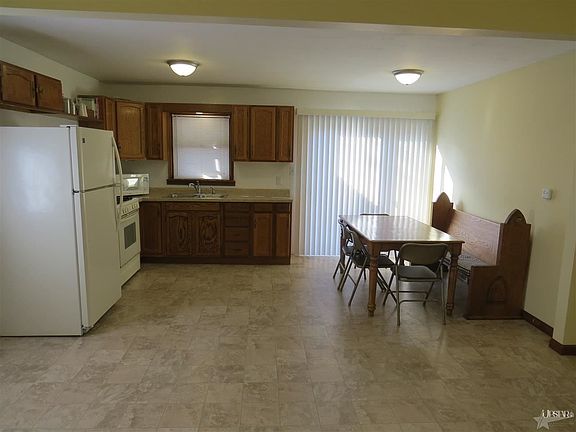 5th image of 313 Park Ave