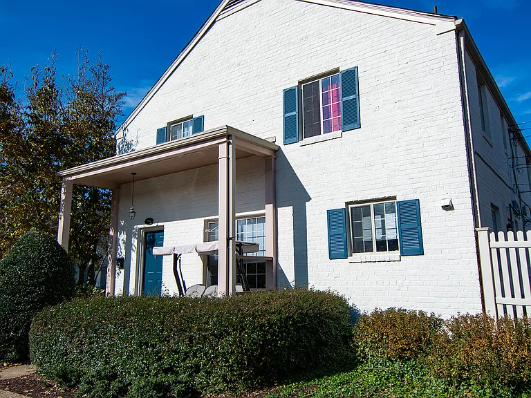 Brookville Townhomes Exterior 09