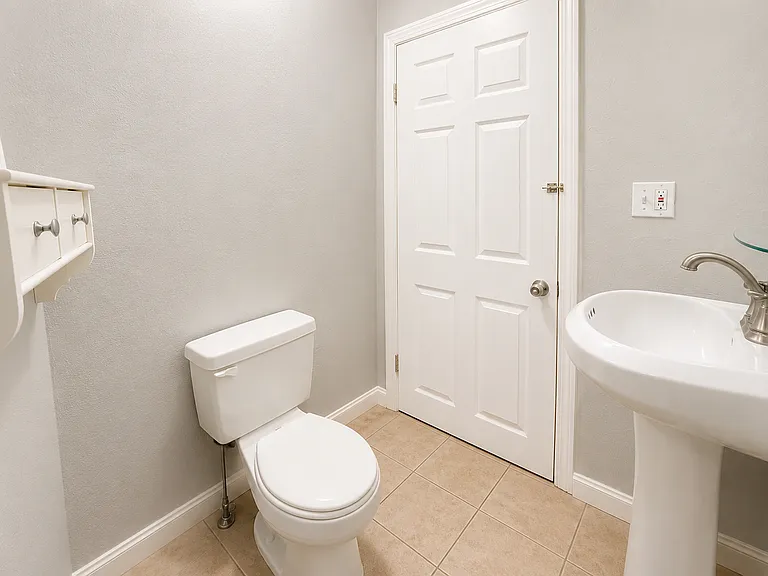 25 Alice St #1F — Photo 7