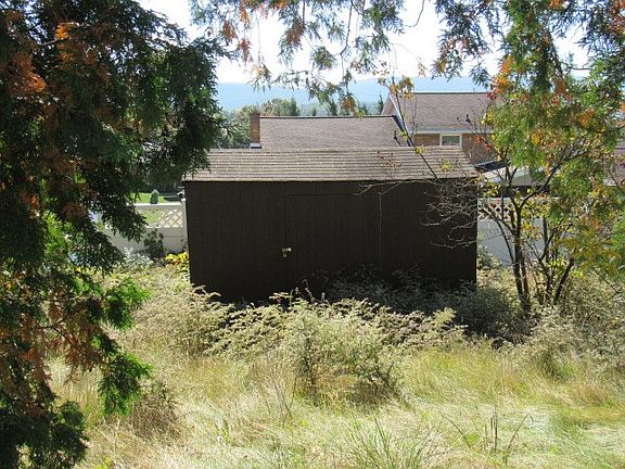 5th image of 1262 W Fir Dr