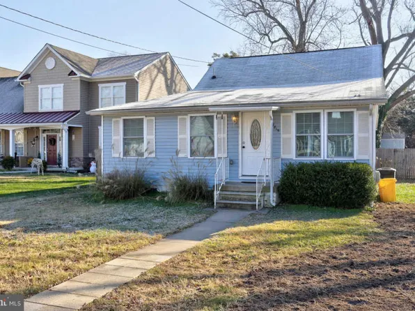 7815 Appletree Rd, Pasadena, MD 21122