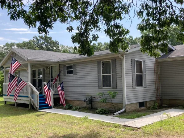 4149 W Bacon Rd, Hillsdale, MI 49242