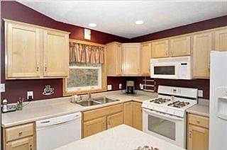 4th image of 7421 Whistlevale Dr SW