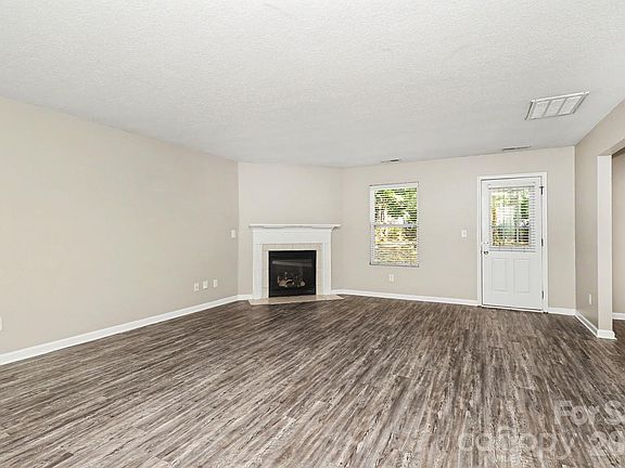 4th image of 3219 Decapolis Dr