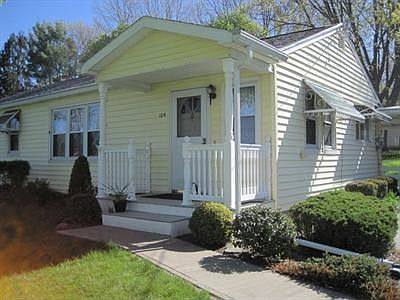 1st image of 104 Orchard Knoll Dr