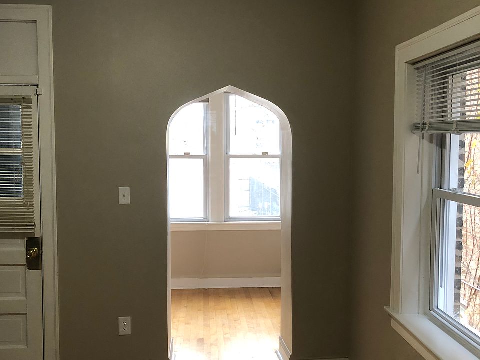1st image of 6827 S Maplewood Ave #1