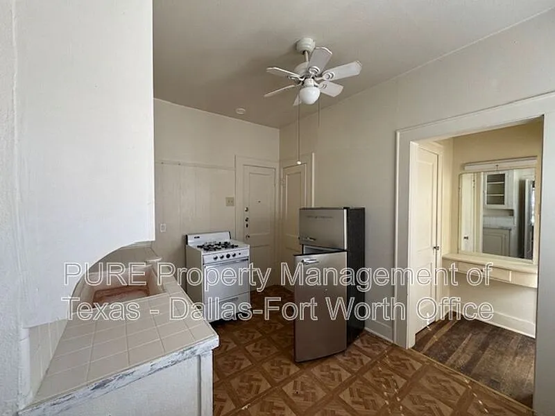 Studio, 1.0 bath, $1,175 — Photo 4